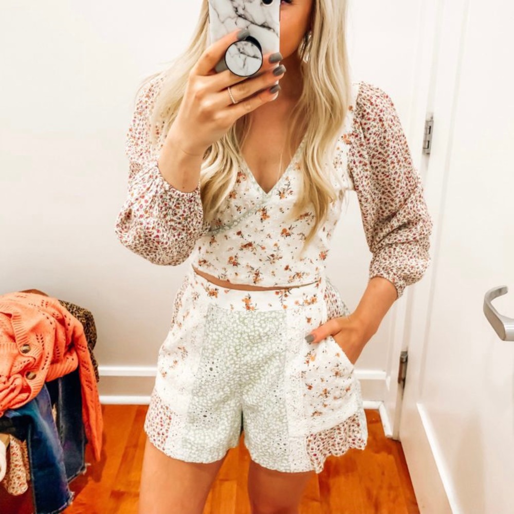 American Eagle Floral Patchwork Soft Shorts
